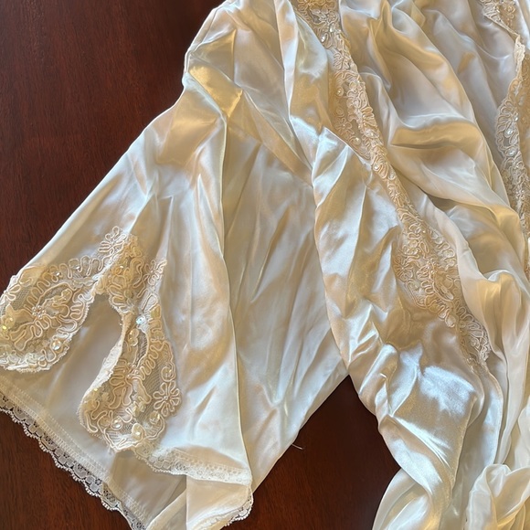 Victoria’s Secret Satin Slip dress and Robe. - Picture 12 of 13